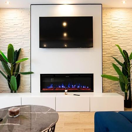 Ultra Central Luxury 3Br 2Bath Apt & Amazing Views Букурещ Екстериор снимка